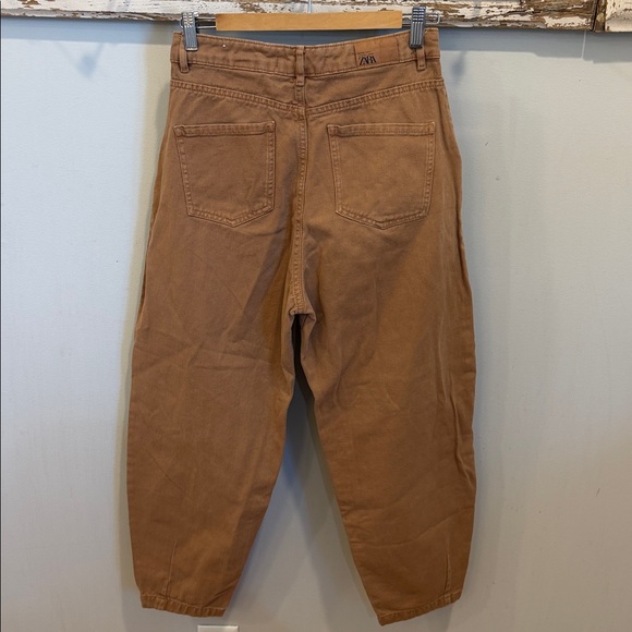 Zara Women’s Brown Cognac High-Waisted Balloon Barrel Jeans size 6 - Picture 2 of 7